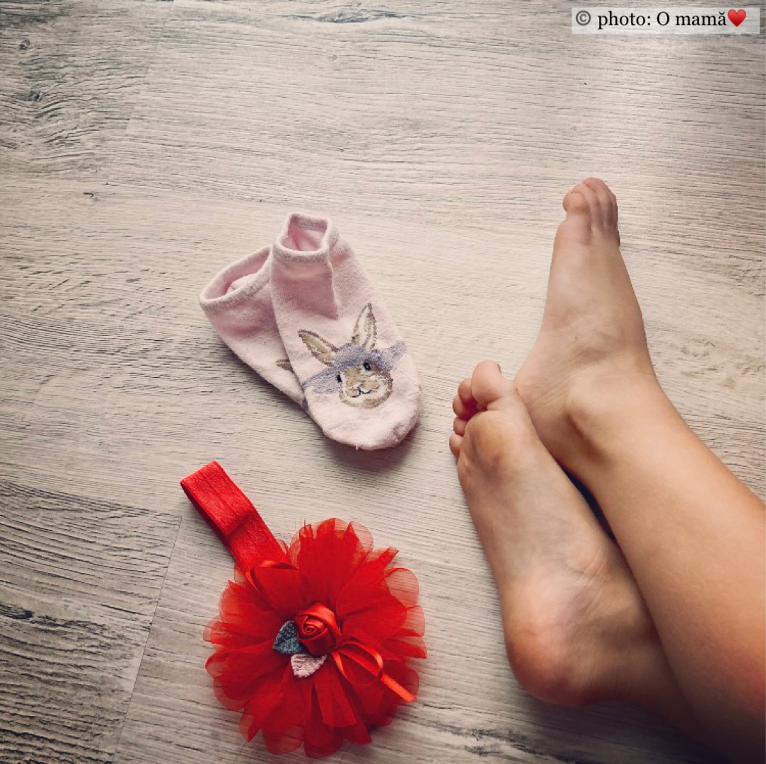 De fiecare dată când scot din dulap hăinuțele mici, inima îmi plânge!